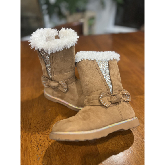 Magellan Tan Faux Suede Winter Boots Fur Trim Bow Detail Toddler Girl 11 - Picture 1 of 12